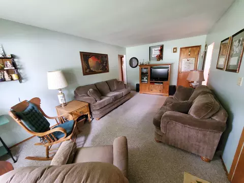 Living - 2893 E 777th Rd, Utica, IL 61373 photo 1 of 2