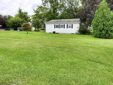 Exterior - 2893 E 777th Rd, Utica, IL 61373 photo 3 of 6