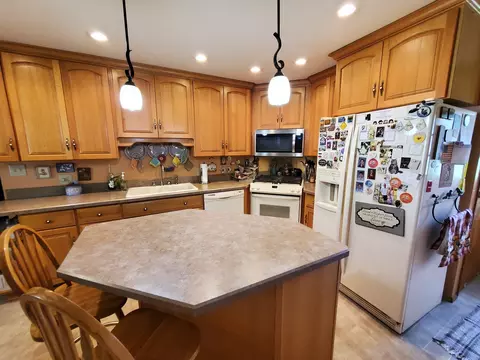Kitchen - 2893 E 777th Rd, Utica, IL 61373 photo 2 of 3