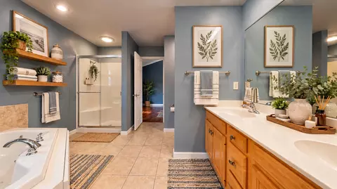 Bath - 2702 Springhill Ln, Champaign, IL 61822 photo 1 of 1
