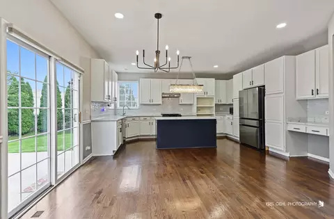 Kitchen - 408 Pinehurst Ct, Gurnee, IL 60031 photo 1 of 8