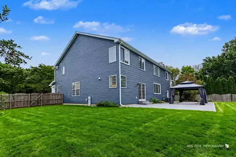 Exterior - 408 Pinehurst Ct, Gurnee, IL 60031 photo 4 of 4