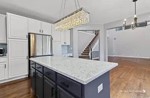 Kitchen - 408 Pinehurst Ct, Gurnee, IL 60031 photo 6 of 8