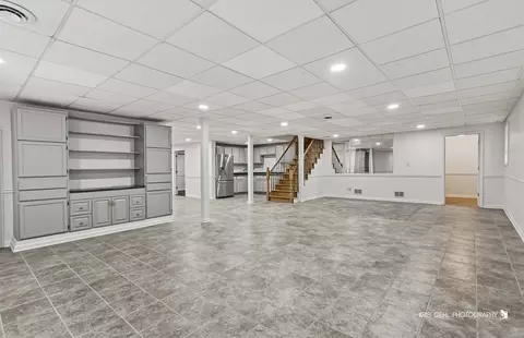 Living - 408 Pinehurst Ct, Gurnee, IL 60031 photo 7 of 7