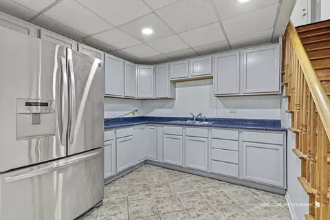 Kitchen - 408 Pinehurst Ct, Gurnee, IL 60031 photo 8 of 8