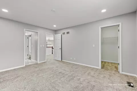 Bedroom - 408 Pinehurst Ct, Gurnee, IL 60031 photo 3 of 4