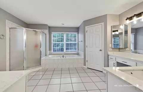 Bath - 408 Pinehurst Ct, Gurnee, IL 60031 photo 2 of 5