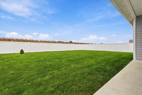 Exterior - 304 Bobwhite Way, Normal, IL 61761 photo 4 of 6