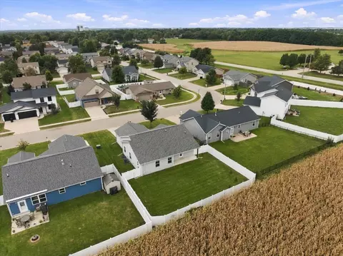 View/Area - 304 Bobwhite Way, Normal, IL 61761 photo 3 of 5