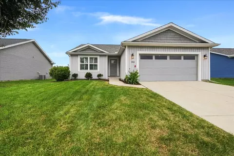 Exterior - 304 Bobwhite Way, Normal, IL 61761 photo 6 of 6