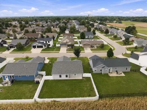 View/Area - 304 Bobwhite Way, Normal, IL 61761 photo 5 of 5