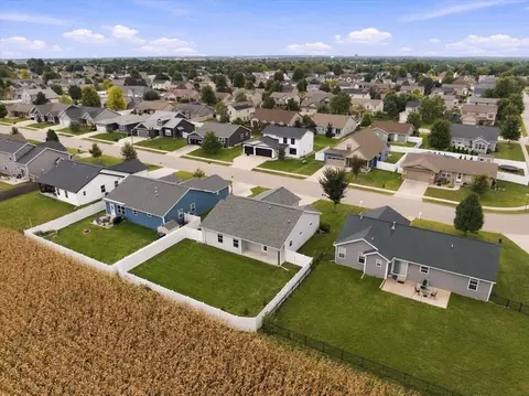 View/Area - 304 Bobwhite Way, Normal, IL 61761 photo 4 of 5