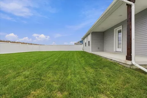 Exterior - 304 Bobwhite Way, Normal, IL 61761 photo 3 of 6