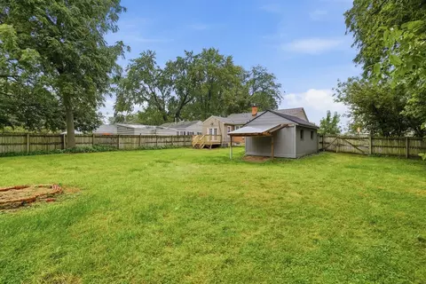 Exterior - 3008 Emily Ln, Mchenry, IL 60051 photo 7 of 8