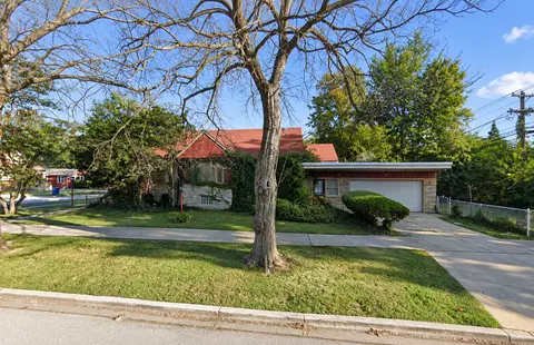 2039 S 2nd Ave, Maywood, IL 60153