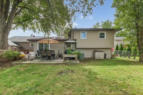 Exterior - 1501 Elm St, Wheaton, IL 60189 photo 2 of 4