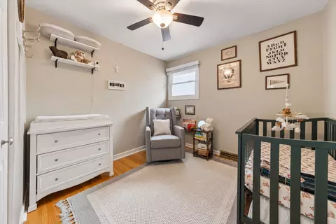 Bedroom - 1501 Elm St, Wheaton, IL 60189 photo 3 of 3