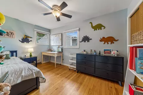 Bedroom - 1501 Elm St, Wheaton, IL 60189 photo 2 of 3