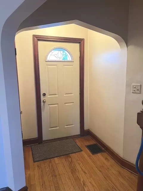 Entry Way - 7220 W 59th St, Summit, IL 60501 photo 1 of 1