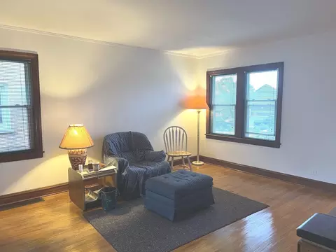 Living - 7220 W 59th St, Summit, IL 60501 photo 1 of 2