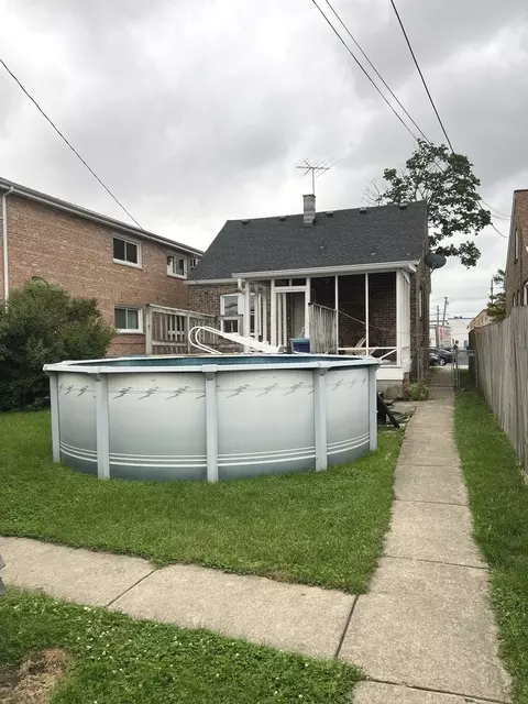 Exterior - 7220 W 59th St, Summit, IL 60501 photo 2 of 4