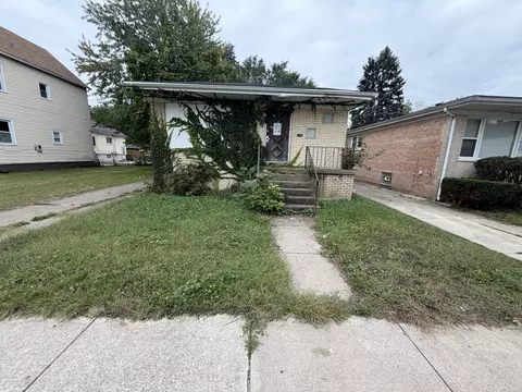 319 154th Pl, Calumet City, IL 60409