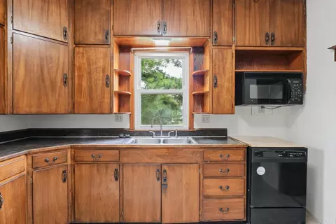 Kitchen - 311 E Pells St, Paxton, IL 60957 photo 3 of 3