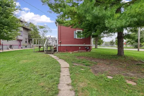 Exterior - 311 E Pells St, Paxton, IL 60957 photo 3 of 8