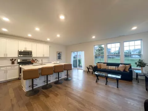 Kitchen - 1246 Draper Rd, Mchenry, IL 60050 photo 1 of 4