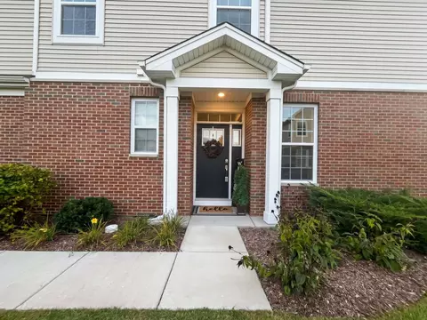Entry Way - 1246 Draper Rd, Mchenry, IL 60050 photo 1 of 4