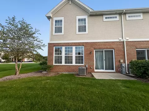 Exterior - 1246 Draper Rd, Mchenry, IL 60050 photo 4 of 7