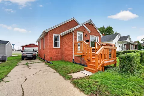 Exterior - 308 22nd Ave, Naplate, IL 61350 photo 3 of 7