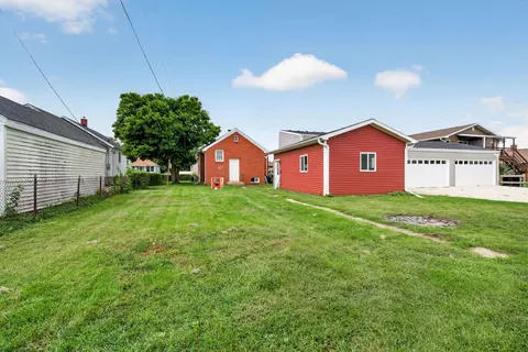 Exterior - 308 22nd Ave, Naplate, IL 61350 photo 4 of 7