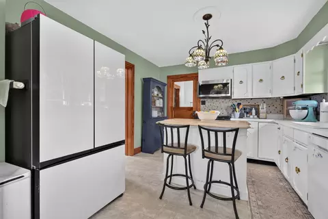 Kitchen - 308 22nd Ave, Naplate, IL 61350 photo 1 of 4