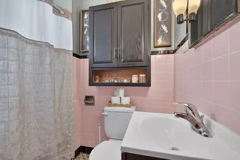 Bath - 308 22nd Ave, Naplate, IL 61350 photo 1 of 1