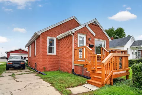 Exterior - 308 22nd Ave, Naplate, IL 61350 photo 1 of 7