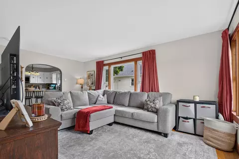 Living - 308 22nd Ave, Naplate, IL 61350 photo 4 of 4