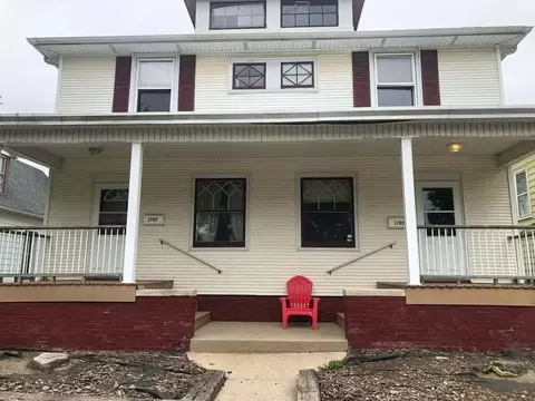 1707 W Fredonia Ave, Peoria, IL 61606