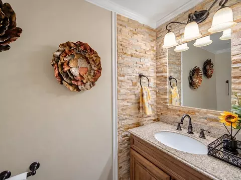 Bath - 7214 Sutherland Dr, Plainfield, IL 60586 photo 1 of 3