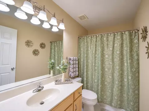 Bath - 7214 Sutherland Dr, Plainfield, IL 60586 photo 3 of 3