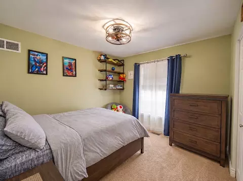 Bedroom - 7214 Sutherland Dr, Plainfield, IL 60586 photo 3 of 3