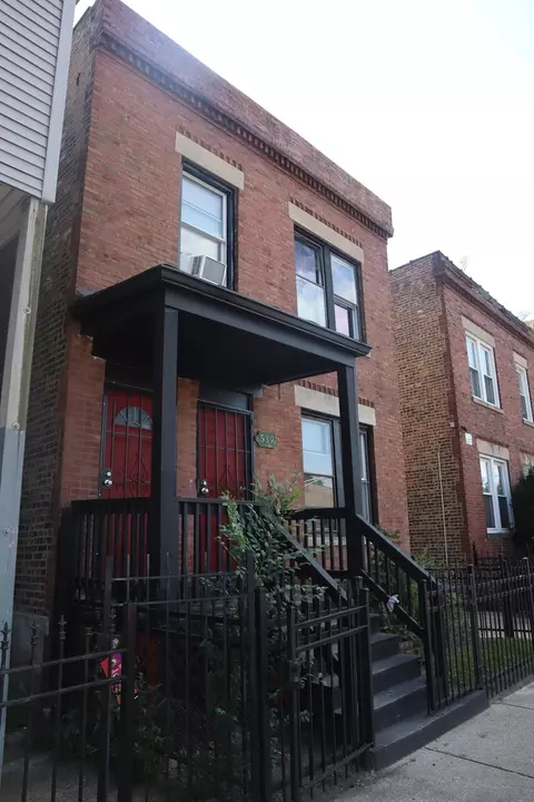 Exterior - 539 E 68th St, Chicago, IL 60637 photo 2 of 3