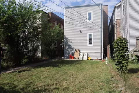 Exterior - 539 E 68th St, Chicago, IL 60637 photo 3 of 3