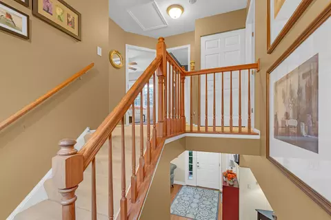 Entry Way - 1656 Penny Ln, Bartlett, IL 60103 photo 4 of 6