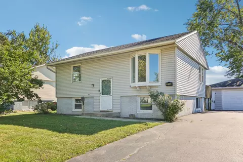 236 E Rose St, Glenwood, IL 60425