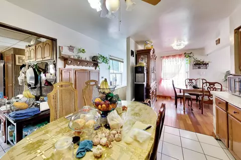 Dining - 336 E Alden Dr, Addison, IL 60101 photo 3 of 3