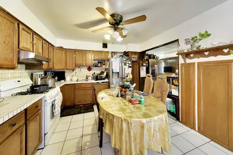 Kitchen - 336 E Alden Dr, Addison, IL 60101 photo 1 of 2
