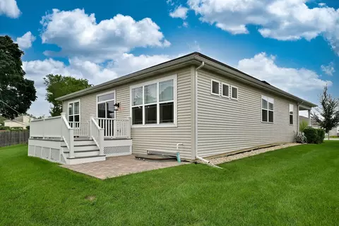 Exterior - 768 Eagle Ct, Addison, IL 60101 photo 6 of 9