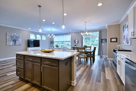 Kitchen - 768 Eagle Ct, Addison, IL 60101 photo 4 of 6