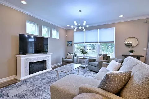 Living - 768 Eagle Ct, Addison, IL 60101 photo 2 of 5